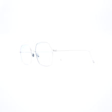 Lade das Bild in den Galerie-Viewer, Jung
